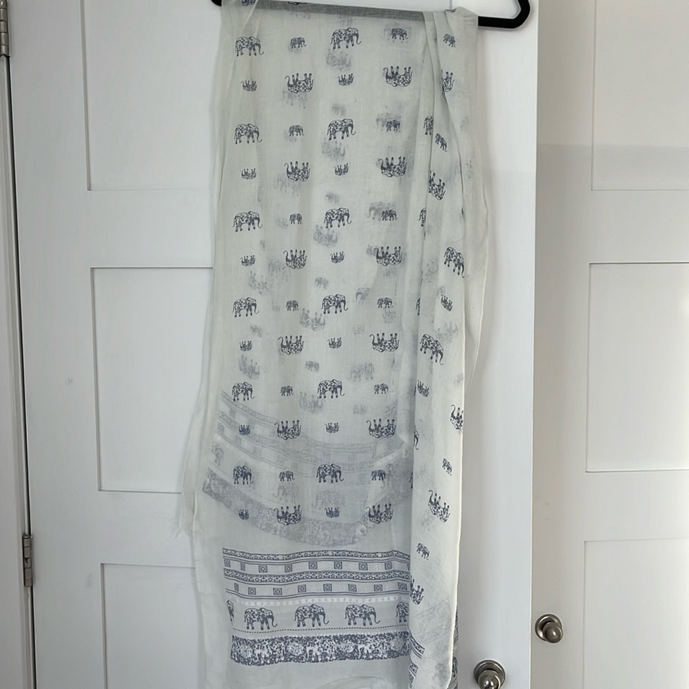 Elephant scarf